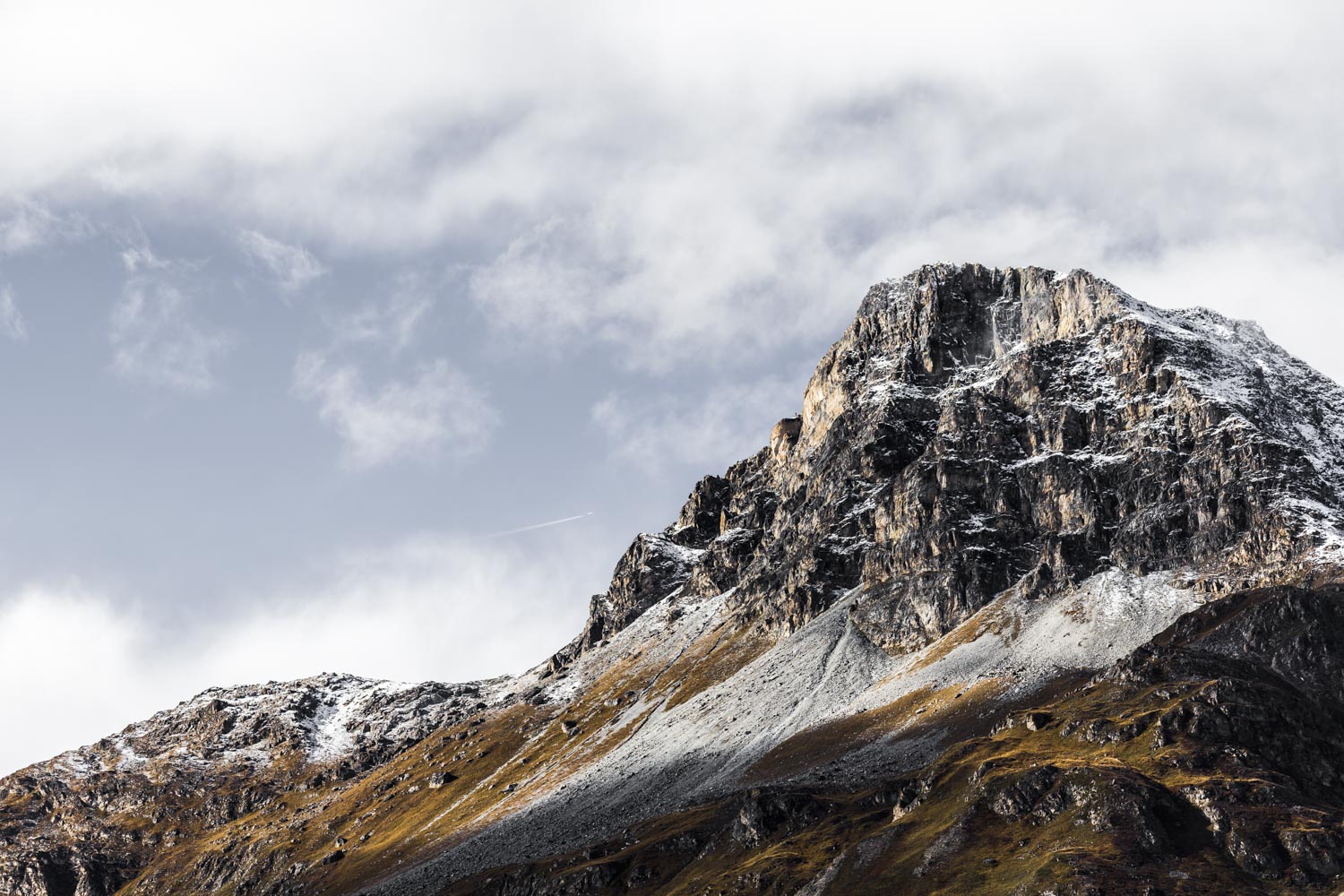 Rocher du Charvet - Fall Colors - First Snow - Ocher - Val d'Isère